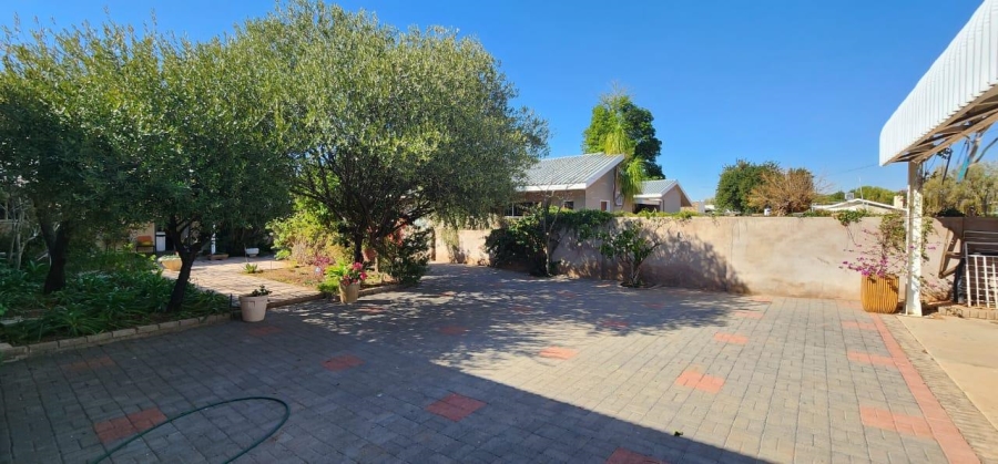 4 Bedroom Property for Sale in Oosterville Northern Cape